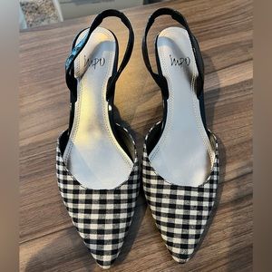 NEW never worn, IMPO kitten heel size 8.5